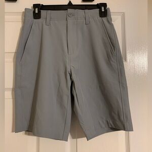 Under Armour Men’s Shorts Sz 28. Gray